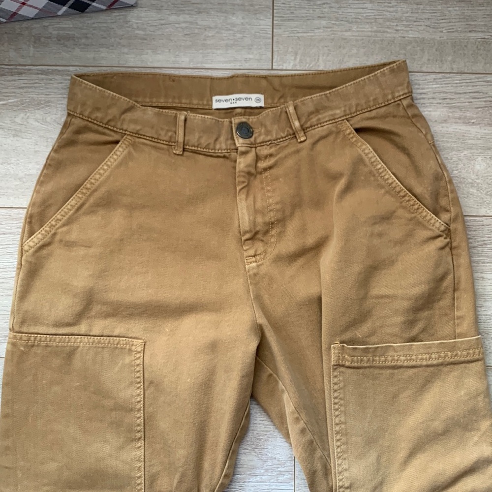 cargo skater fit pants! Size: 28! i used them like 2 times, so they are like new